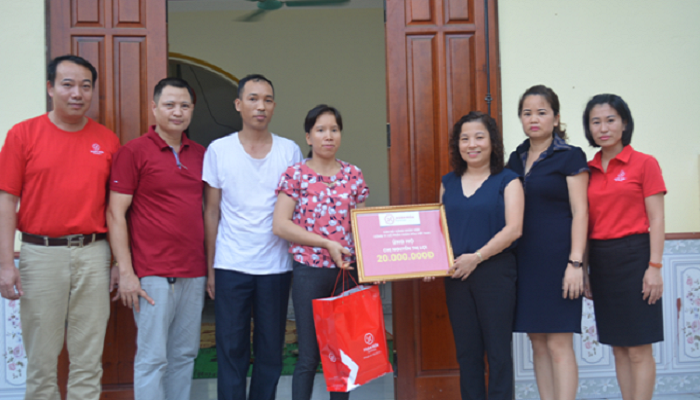 xuan-hoa-gay-quy-ung-ho-03-cnv-co-hoan-canh-dac-biet-kho-khan